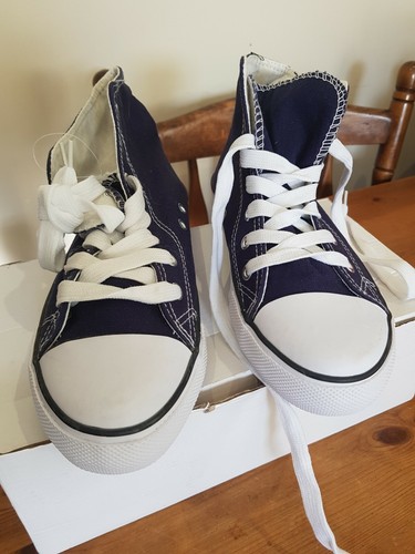 Women trainners size 5 - women's,